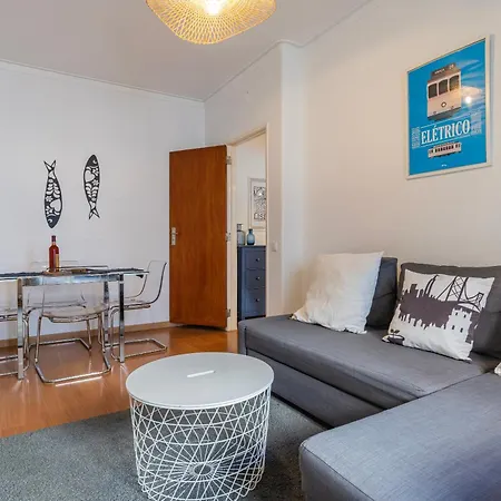 Mouraria Doll's House